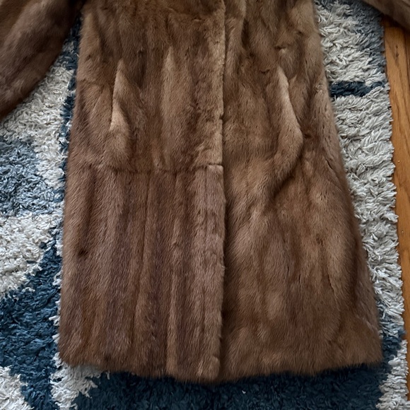 real fur coat caramel color size Small or a smaller Medium - Picture 4 of 5